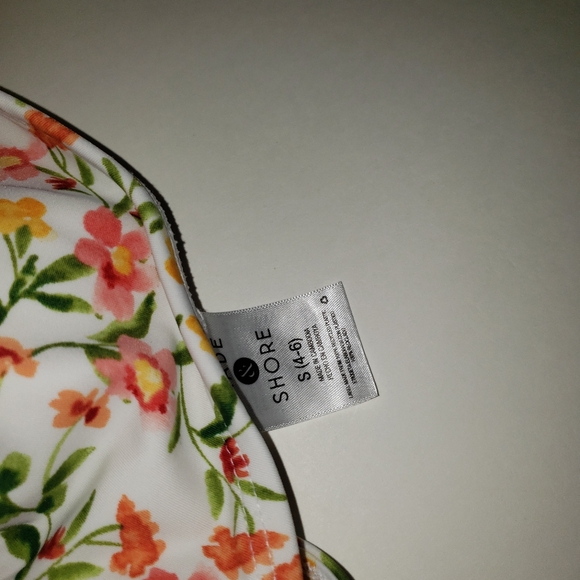 Shade & Shore Swimsuit Small - Picture 5 of 11